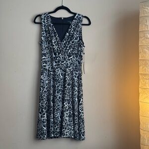 NEW Tommy Hilfiger Sz 4 Floral Sleeveless V-Neck Ruched Dress Blue White